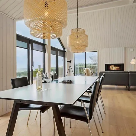 30022-malling-ajstrup-strandvej-94 * Malling