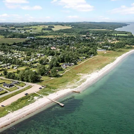 30022-malling-ajstrup-strandvej-94 *